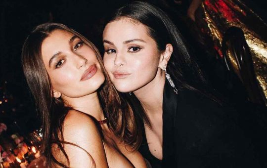 Hailey Bieber y Selena Gomez