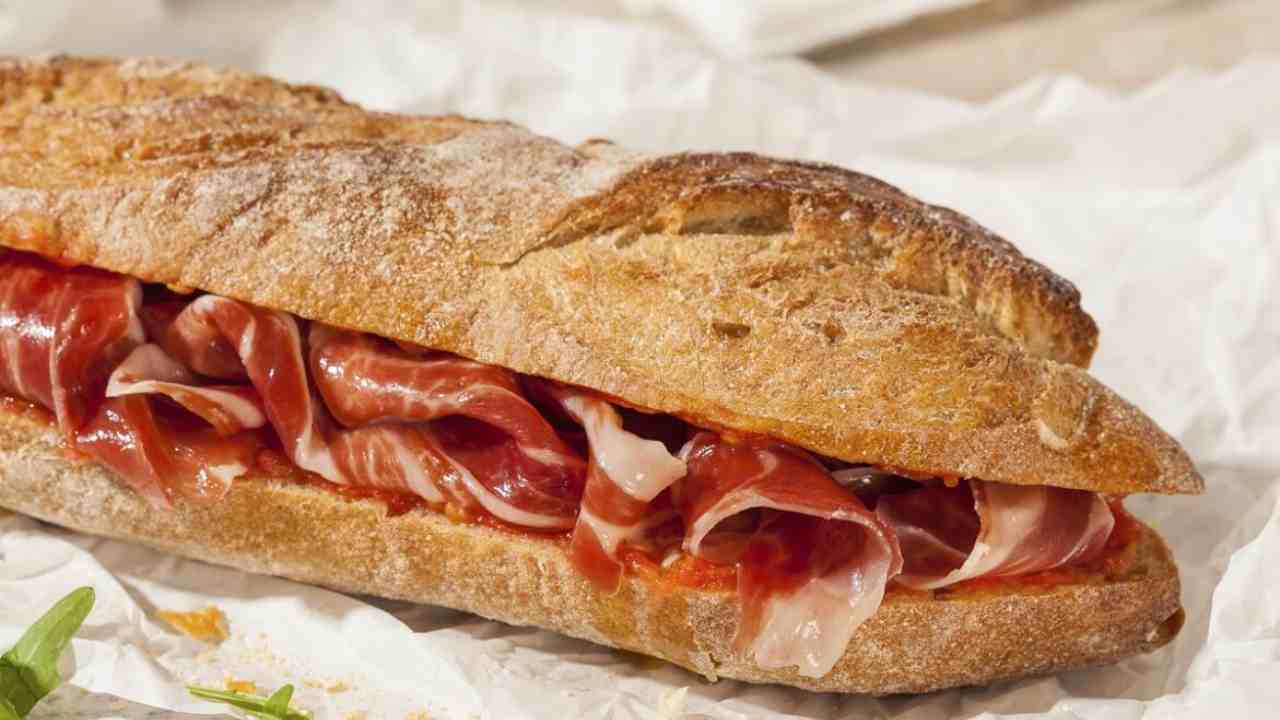 Bocadillo de jamón.