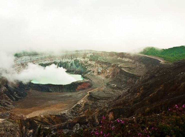 cráter de un volcán